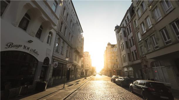 Die Ferienapartments befinden sich nicht nur an noblen Adressen. Auch im Goethequartier oder wie hier in der Schleusenstraße hat Bheaven Unterkünfte.