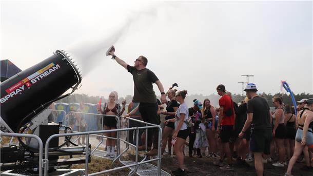 Clueso und Die Ärzte (aus Berlin!) schließen das Hurricane ab: Die Bilder vom Sonntag