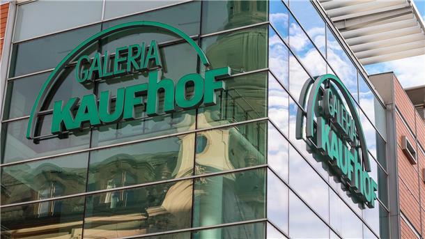 Fünf Galeria-Filialen vor Schließung gerettet Die Filiale in Leipzig: Deutschlands letzter großer Warenhauskonzern Galeria Karstadt Kaufhof wird fünf Warenhäuser weniger schließen als noch zu Wochenbeginn angekündigt.