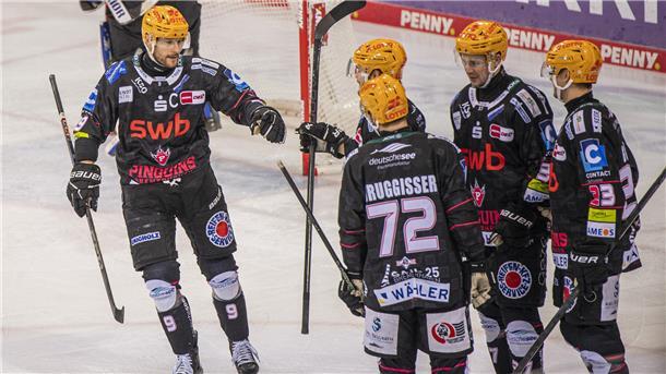 Die Fischtown Pinguins gewinnen mit 1:0 gegen die Nürnberg Ice Tigers und sichern sich den 3.Platz.