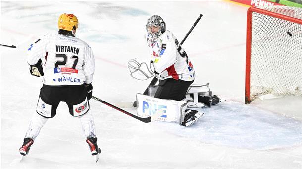 Die Fischtown Pinguins um Stürmer Jake Virtanen und Torwart Maximilian Franzreb haben ihre erste Niederlage in der Vorbereitung auf die neue Saison kassiert.