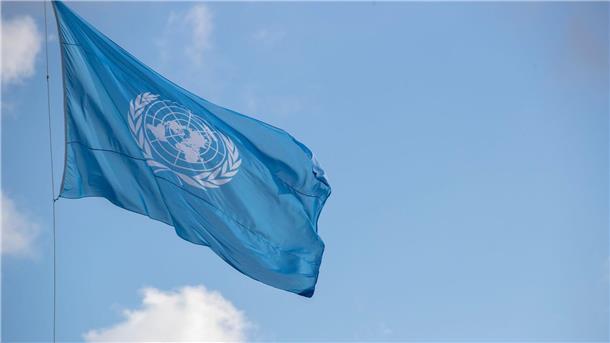 UN-Hubschrauber landet in Somalia: Berichte über Geiselnahme Die Flagge der Vereinten Nationen: An Bord des UN-Hubschraubers sollen acht Menschen gewesen sein.
