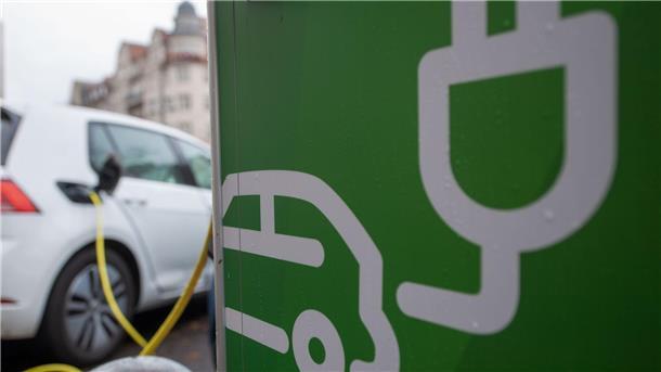 Trotz Förderstopp mehr Elektroautos zugelassen Die Förderung für E-Autos durch den Bund ist noch im vergangenen Jahr ausgelaufen.