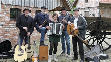 Die Folx Singer treten zum Sommerfest in Nartum auf