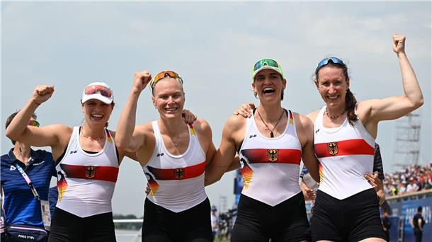Imposanter Schlussakt: Frauen-Doppelvierer bejubelt Coup Die Freude über Bronze war im Frauen-Doppelvierer groß.