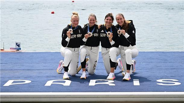 Imposanter Schlussakt: Frauen-Doppelvierer bejubelt Coup Die Freude über Bronze war im Frauen-Doppelvierer groß.