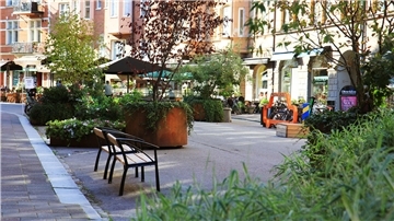 Die Friisgatan in Malmö gehört zum Projekt „Sommerstraße“. Das probiert jetzt auch Bremerhaven in der „Alten Bürger“