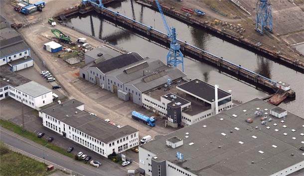 Blick auf Betriebsgebäude der früheren SSW-Werft
