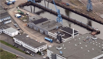 Blick auf Betriebsgebäude der früheren SSW-Werft