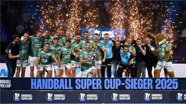 Supercup als gutes Omen: Füchse schon wieder im Titel-Modus Die Füchse Berlin feiern den ersten Titel in der 60. Bundesligasaison.