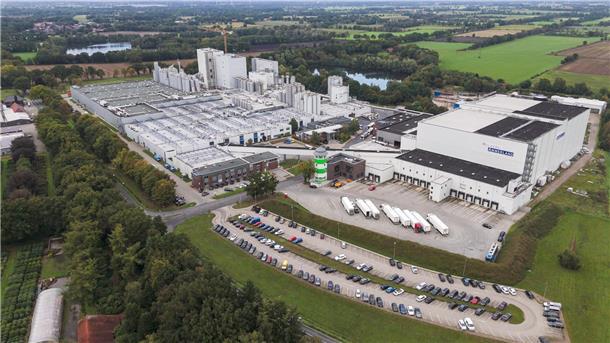 Die fünf genossenschaftlichen Molkereien – darunter die Molkerei Ammerland und das Deutsche Milchkontor - verarbeiteten 2024 rund 7,8 Milliarden Kilogramm Milch.