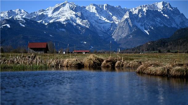 Rechtsstreit um Garmischer Wiesen und Welterbe-Liste Die Garmischer Wiesen sollen auf die Welterbe-Liste der Unesco kommen - aber dagegen regt sich Widerstand.