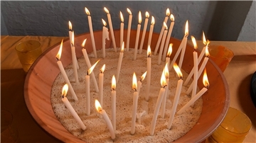 Die Gedenkandacht für verstorbene Kinder findet am 10. Dezember in Sittensen statt.