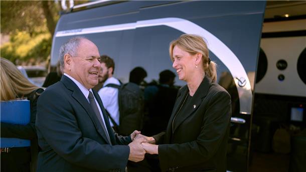 Die Gedenkstätte Yad Vashem plant ein Bildungszentrum in Deutschland.