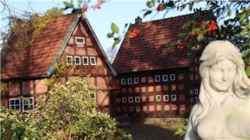 Die Gemeinde Tarmstedt will den Spieker in Tarmstedt nicht übernehmen. Zur Begründung führte Bürgermeisterin Hella Rosenbrock hohe Sanierungskosten und fehlende Nutzungsideen für das Fachwerkensemble an.