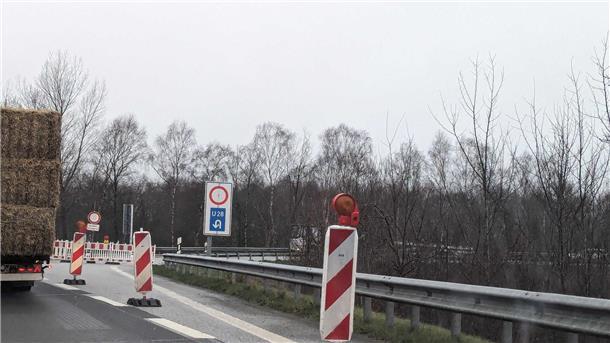 Die gesperrte Autobahnabfahrt.