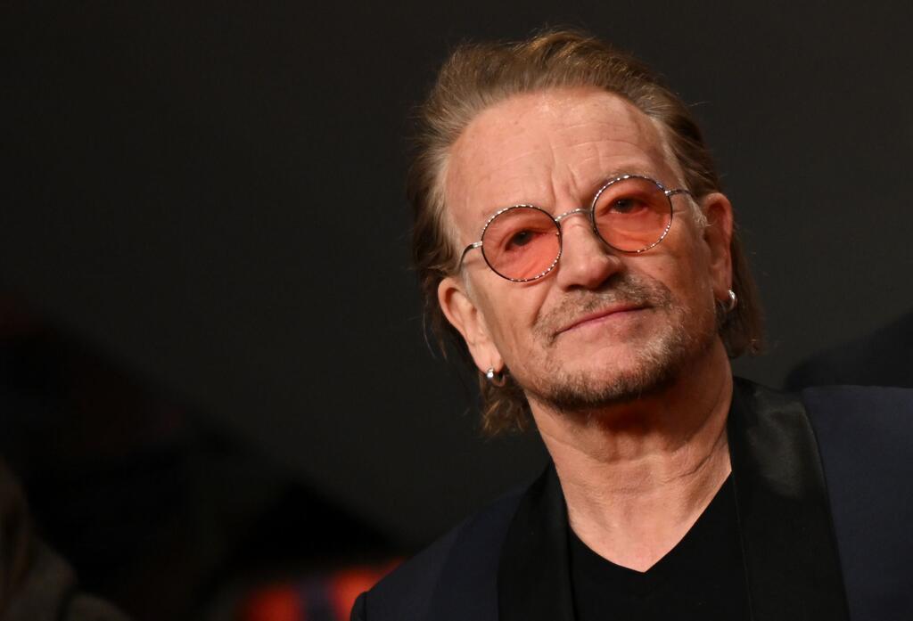 Die getönte Brille ist sein Markenzeichen: Bono wird 65 Jahre alt. (Archivbild)
