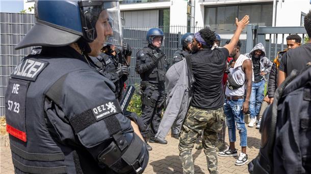 Razzia gegen Eritreer-Gruppe nach Festival-Ausschreitungen Die gewaltsamen Proteste richteten sich gegen Veranstaltungen in Zusammenhang mit Eritrea. (Archivbild)