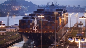 Die größte geplante Transaktion im Transport- und Logistiksektor betrifft den Panamakanal. (Archivbild) 
