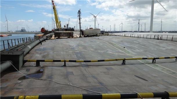 „Fremantle Highway“ (Update 73): Explosion erschütterte die „Fremantle Highway“ Das Deck der "Fremantle Highway"