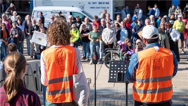 Die Gruppe Fridays for Future Bremerhaven besteht seit vier Jahren. Auch sie kämpfen damit, dass immer weniger dem Aufruf zum Klimastreik folgen.