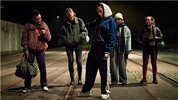 Die Gruppe vom „Female Fight Club“ macht sich auf den gemeinsamen Heimweg. 