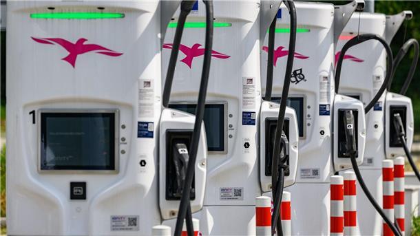Energiebranche: Überangebot an Lademöglichkeiten „Die gute Nachricht ist: Wir haben ein Überangebot an Lademöglichkeiten“, sagt die Vorsitzende der BDEW-Hauptgeschäftsführung, Kerstin Andreae.