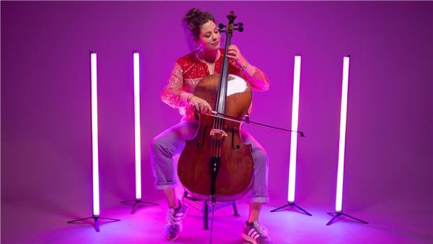 „Starke Frauen“ beim Horizonte-Festival: Fidi Steinbeck gastiert in Bremervörde Die Hamburger Singer-Songwriterin Fidi Steinbeck eröffnet am 31. Januar mit ihrem Konzert im Bremervörder Ratssaal das "Horizonte-Festival".