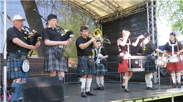Die Happy German Bagpipers gastieren am Sonntag, 18. September, beim Straßenfest in Selsingen.