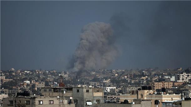 Die heftigen Kämpfe zwischen den israelischen Streitkräften und der Hamas im Gazastreifen gehen weiter.