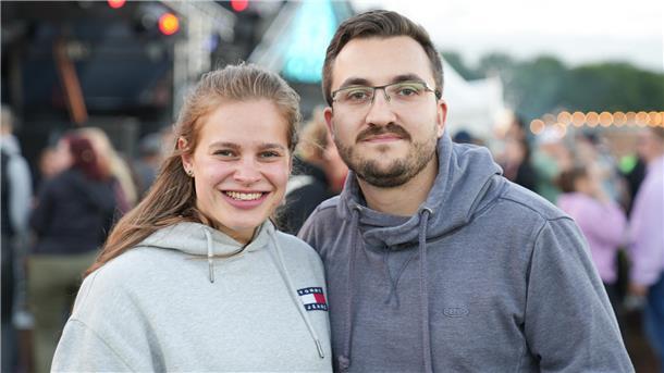 "Die Heide brennt" 2024 in Donnern: Party, Pyro-Technik und Tausende feierwütige...