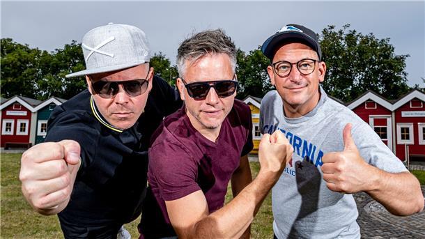 Fettes Brot: Hamburger Abschieds-Konzerte fast ausverkauft Die Hip-Hop-Band Fettes Brot, Boris Lauterbach alias „König Boris“ (l-r), Martin Vandreier alias „Doktor Renz“ und Björn Warns alias „Björn Beton“.