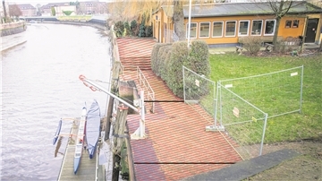 Die Kaje an der Alten Geestebrücke wird noch einmal geflickt, so dass die Sportler unter Auflagen wieder trainieren können.