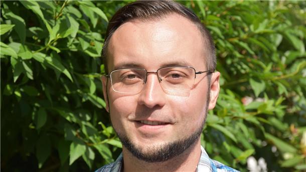 Kostenlose Anfängerschwimmkurse für Kinder von Geflüchteten Das Foto zeigt Sebastian Brandt.