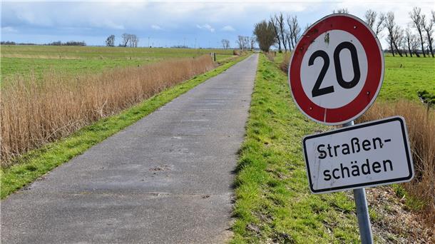 Die Kleistraße als zentraler Weg zwischen Seefeld und Schwei ist laut WPS/FDP-Gruppe ein Beispiel für Sanierungsbedarf bei Wirtschaftswegen. Diese Wege sind wichtig auch für das Radwegenetz in der Gemeinde Stadland.