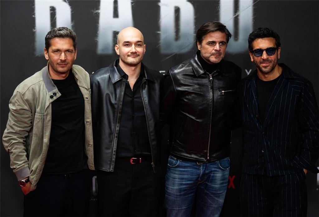 Schonungslose Doku über Haftbefehl - „Ich war schon tot“ Die Köpfe hinter der Doku (links nach rechts): Pacco-Luca Nitsche, Sinan Sevinç, Juan Moreno und Elyas M’Barek. (Archivbild)