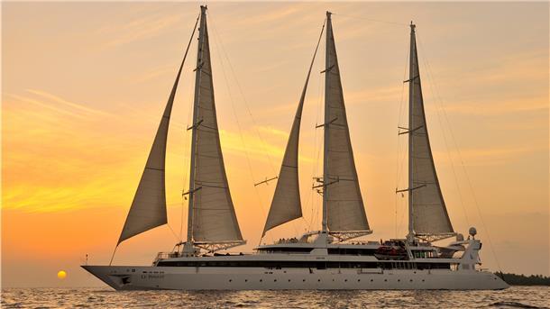 Die Kreuzfahrt-Branche ist ebenfalls interessiert an neuen, sauberen Windkraft-Antrieben. In dem Bereich wird viel entwickelt. Das reicht von Segel-Systemen bis zu Rotoren. Die Bremerhavener Wirtschaftsförderung will nun ebenfalls ein innovatives Schiff entwickeln.