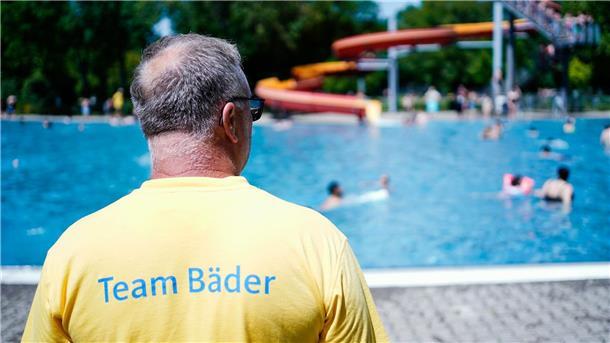 Berlins Regierungschef fordert mehr Sicherheit in Bädern Die Kriminalität in Freibädern nimmt zu, einige Schwimmmeister sind besorgt.