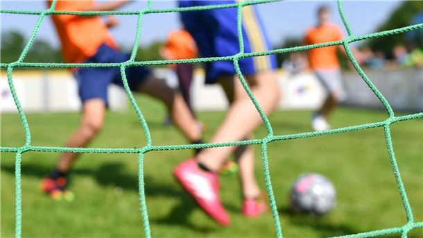 DFB-Direktor Wolf: Auch Watzke hat es längst verstanden Die Kritik ist abgeklungen, die Kinder und Jugendlichen stehen im Vordergrund.