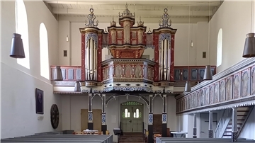 Die Kröger-Orgel in der Langwarder Kirche erklingt am 30. August beim letzten Konzert des Orgelsommers 2024.