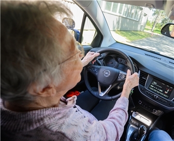 Die Landesverkehrswacht Niedersachsen bietet landesweit Fahrsicherheitstraining für Menschen über 65 Jahren an. Für das nächste Training in Bremervörde am 25. September gibt es noch freie Plätze.