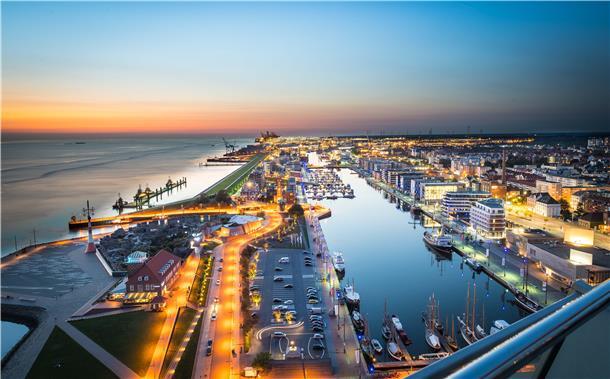 Die legendäre Aussicht über den Hafen von Bremerhaven ist das Highlight im Sail-City-Hotel.