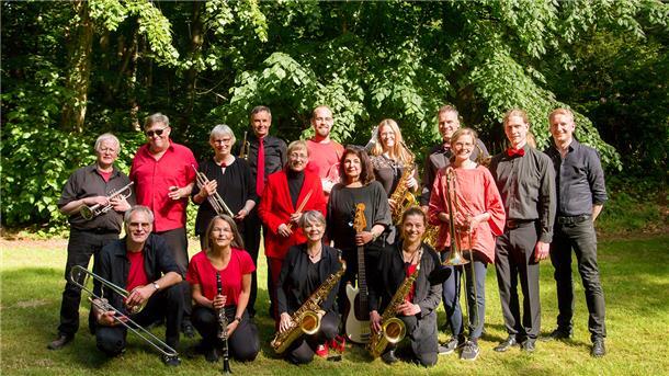 Die Lloydstreet Bigband tritt am 1. Advent in Ober Ochtenhausen auf.