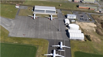 Die Lufthansa parkt derzeit vier Flugzeuge in Nordholz. Die Einnahmen sind wichtig für den Flughafen, sagt Geschäftsführer Thomas Lötsch.