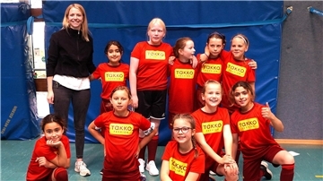 Die Mädchen der Grundschule Boitwarden hatten bei dem Turnier allen Grund zum Jubeln: Sie landeten auf dem ersten Platz.