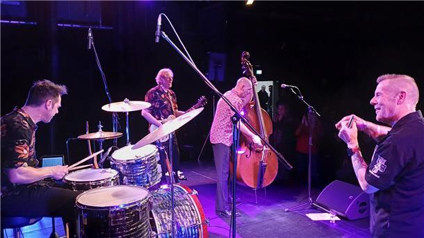 Bluesmarathon im Schaufenster Fischreihafen lockt rund 300 Besucher an Die Marble Tones versprühten viel Spielfreude im Theater im Fischereihafen.