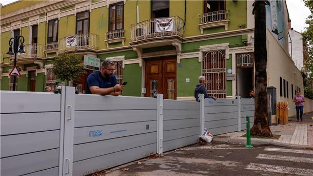 Ex-Hurrikan Gabrielle setzt Teile Spaniens unter Wasser Die Menschen hatten große Angst vor einer Wiederholung des Jahrhundert-Unwetters.