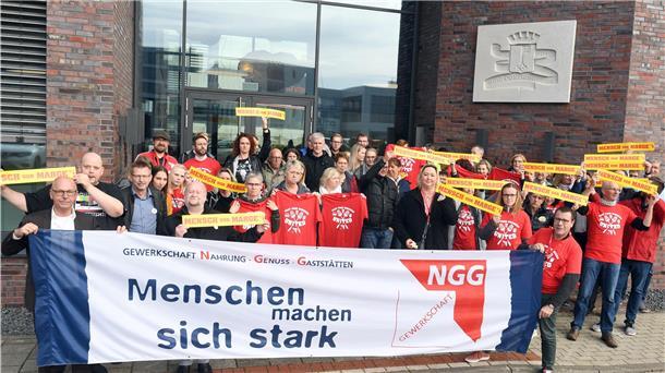 Die Mitarbeiter der „Nordsee“ wehren sich gegen eine Verkleinerung, möglicherweise sogar Verlegung der „Nordsee“-Hauptverwaltung.
