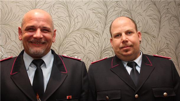Die Mitglieder der Freiwilligen Feuerwehr Bokel wählten Sven Larsen (links) zum Ortsbrandmeister und Andreas Steffens (rechts) zu seinem Stellvertreter. 