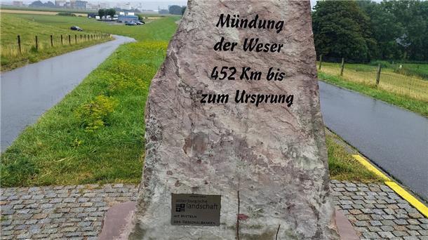 Die neu gestaltete Rückseite des Blexer Wesersteins.